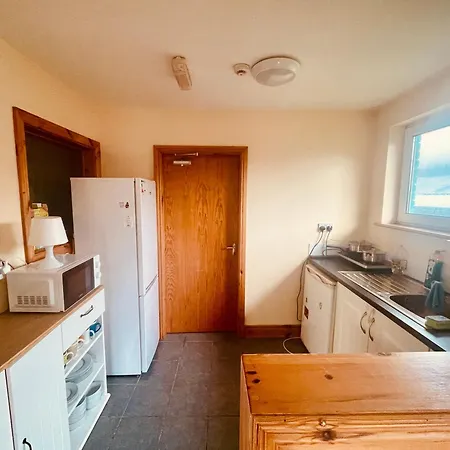 Проживание в семье In House Near