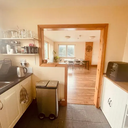 In House Near בית אירוח דינגל